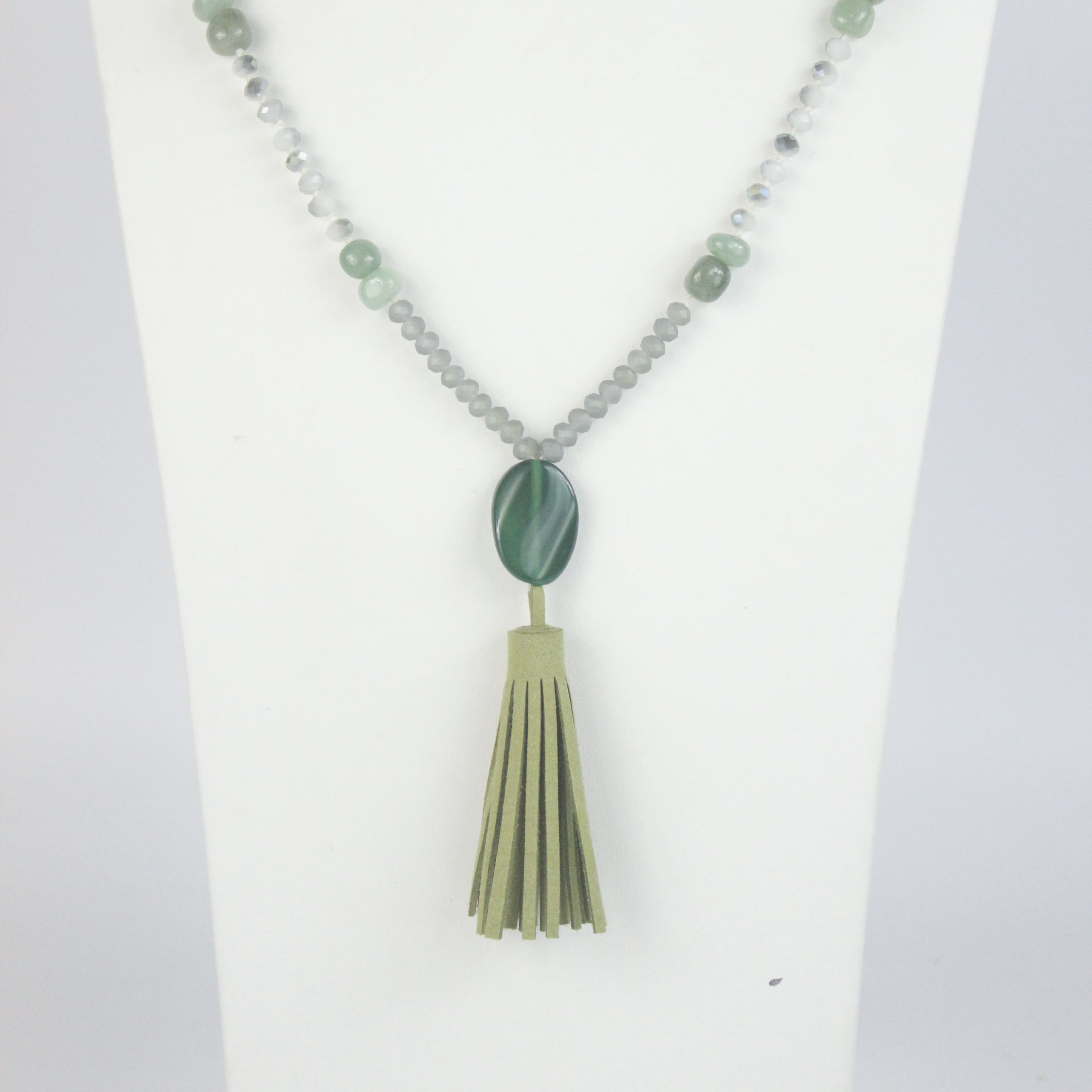 Green Beads  Stone Tassel Necklace N2451